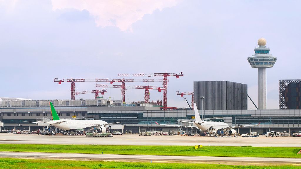 best flight path connecting flights singapore changi airport