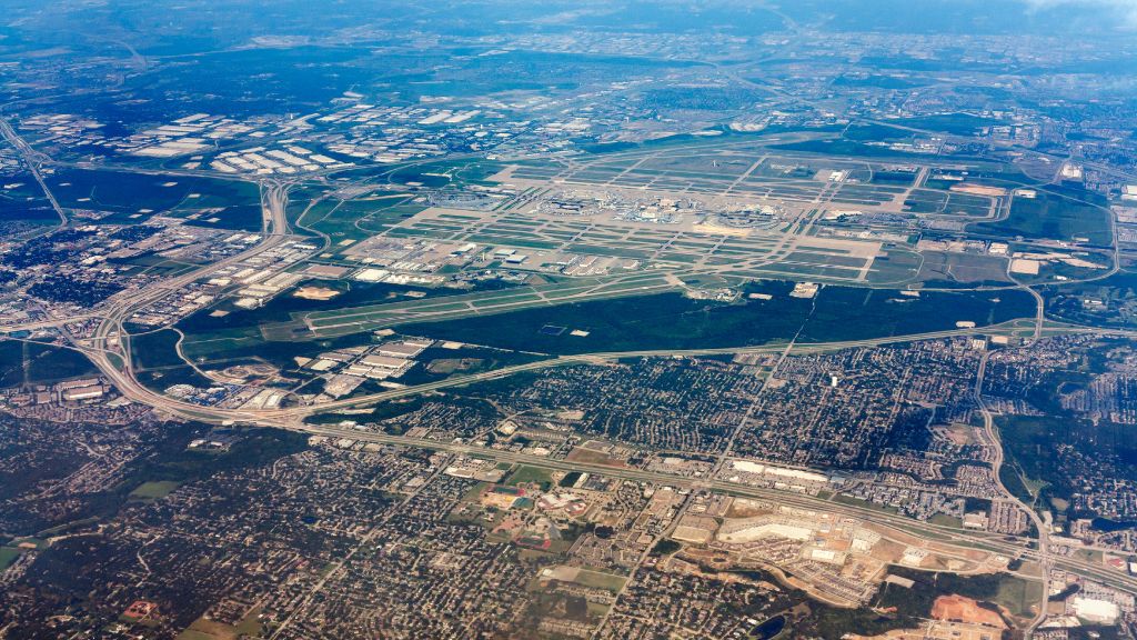 dallas airport connecting flights